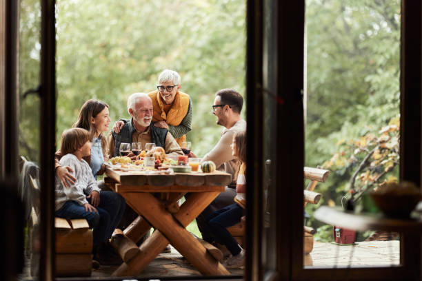 famille-terrasse-relations